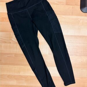 Fabletics PowerHold® Black High Waisted Leggings w/ Phone Pockets Size M